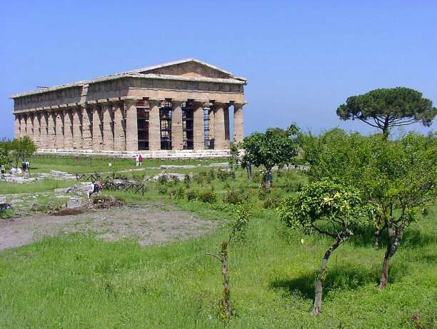 9. Salerno - Marina de Ascea: "Tempel der Hera"