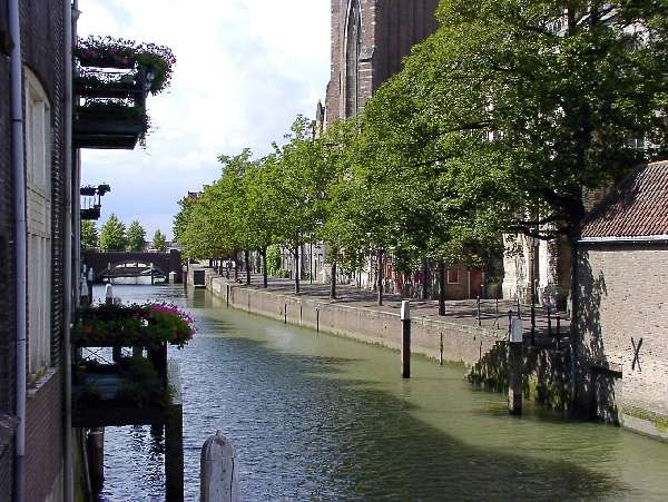 4. Heerewarden - Dordrecht: "Grachtig"